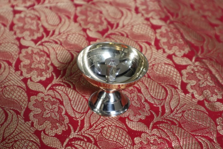 Pyali Deepam ( Plain Deepam)