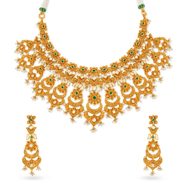 Ornate Gold Necklace Set for the Indian Bride