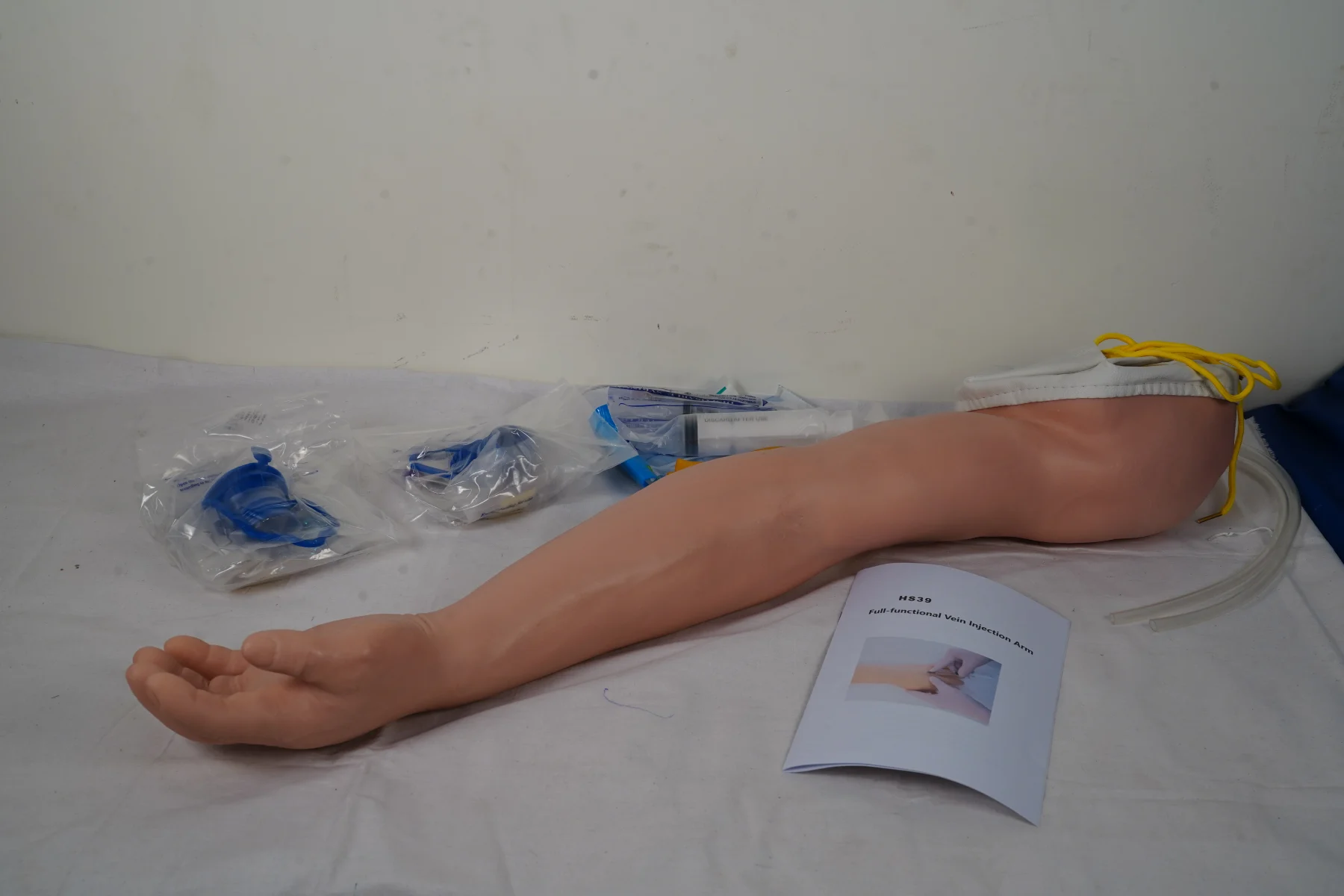 Full Functional Vein Injection Arm thumbnail 3