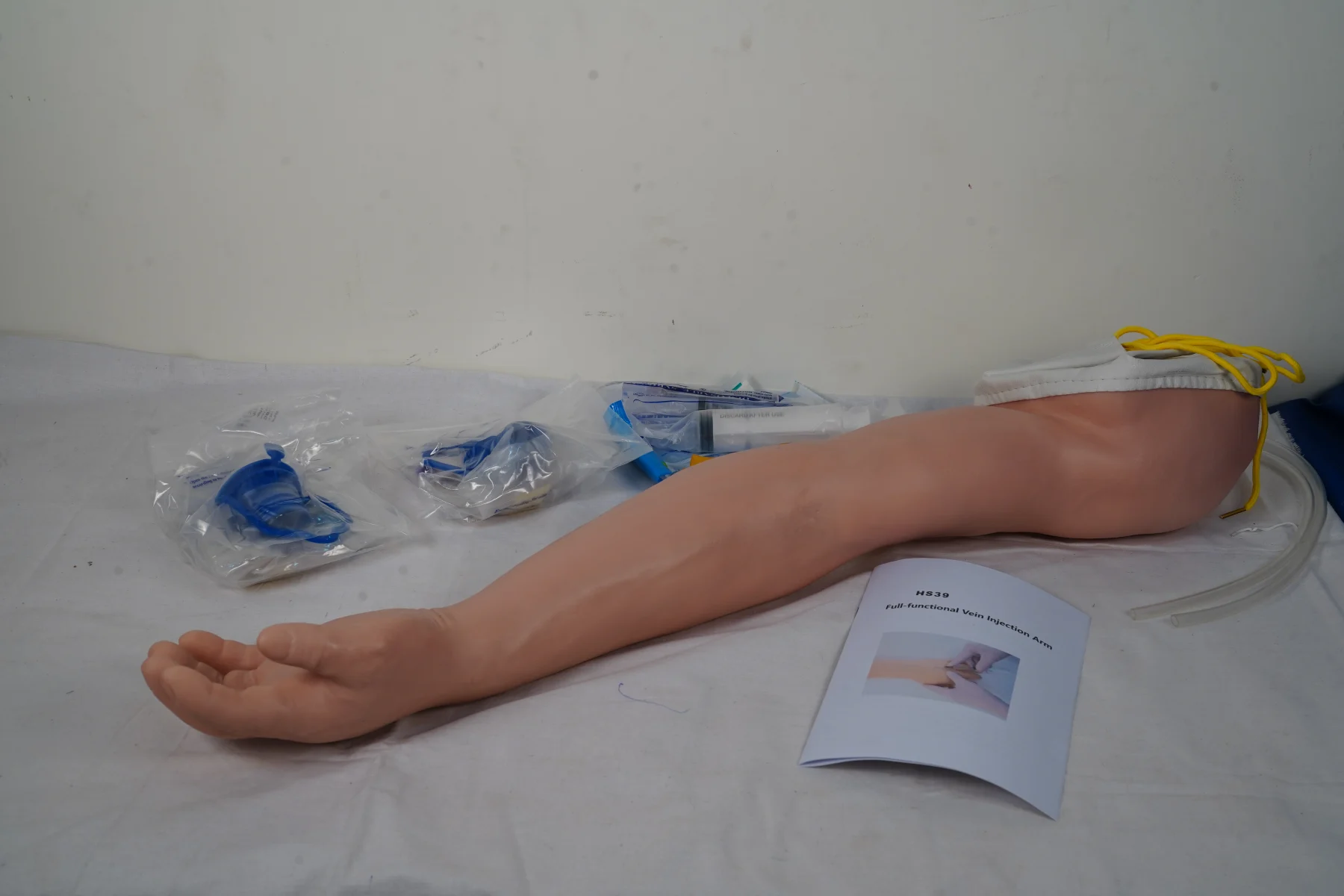 Full Functional Vein Injection Arm thumbnail 4