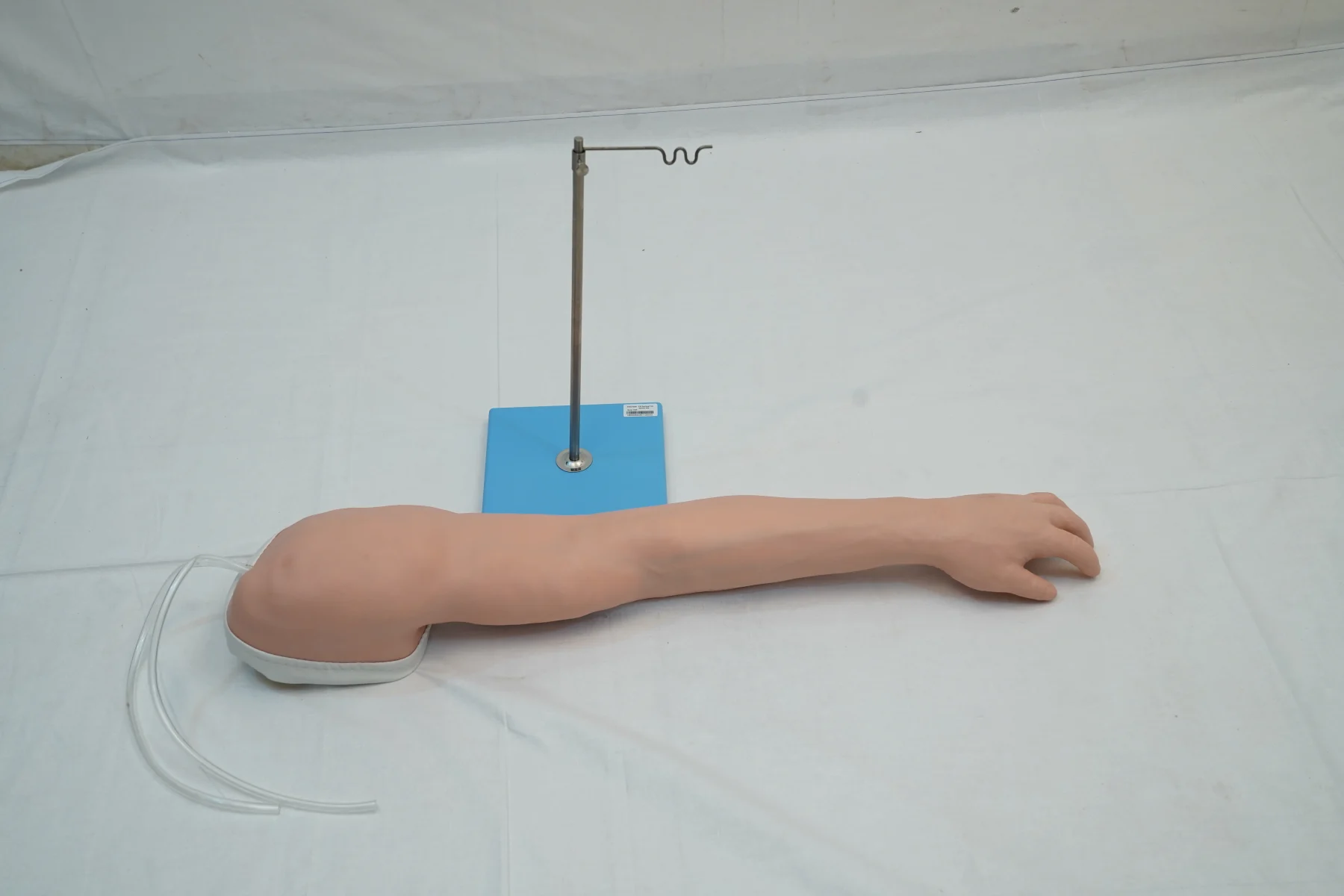 Full Functional Vein Injection Arm Model thumbnail 2