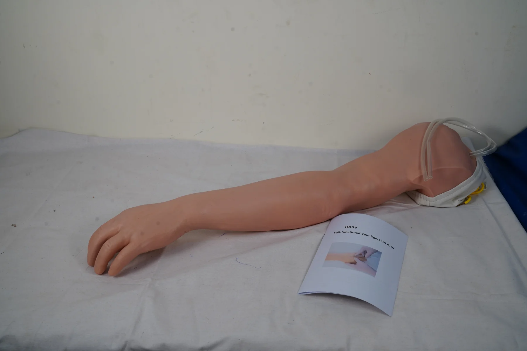 Full Functional Vein Injection Arm thumbnail 2