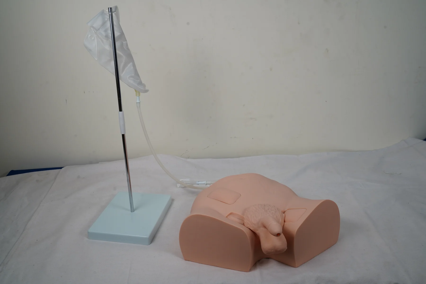 Simple Male Urethral Catheterization Simulator